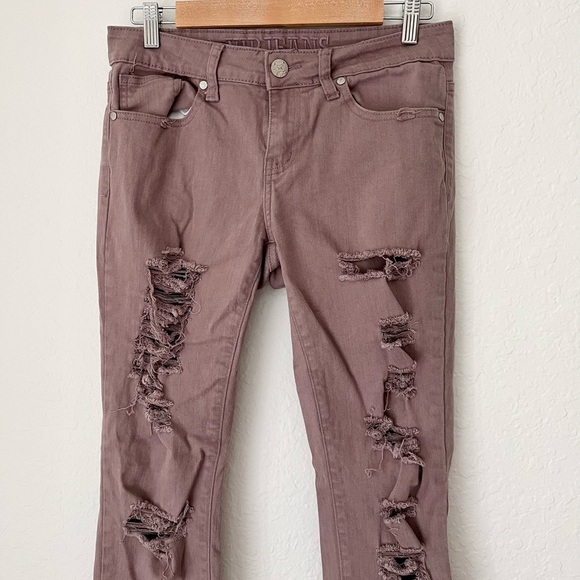V.I.P. Jeans Distressed Soft Purple Denim Jeans Size 7/8 - Picture 2 of 4